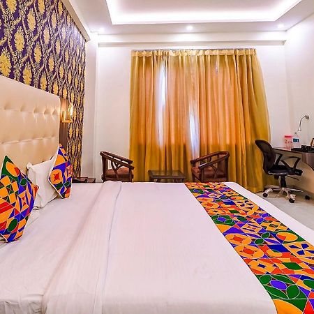 Fabhotel Swess Grand Агра Екстер'єр фото