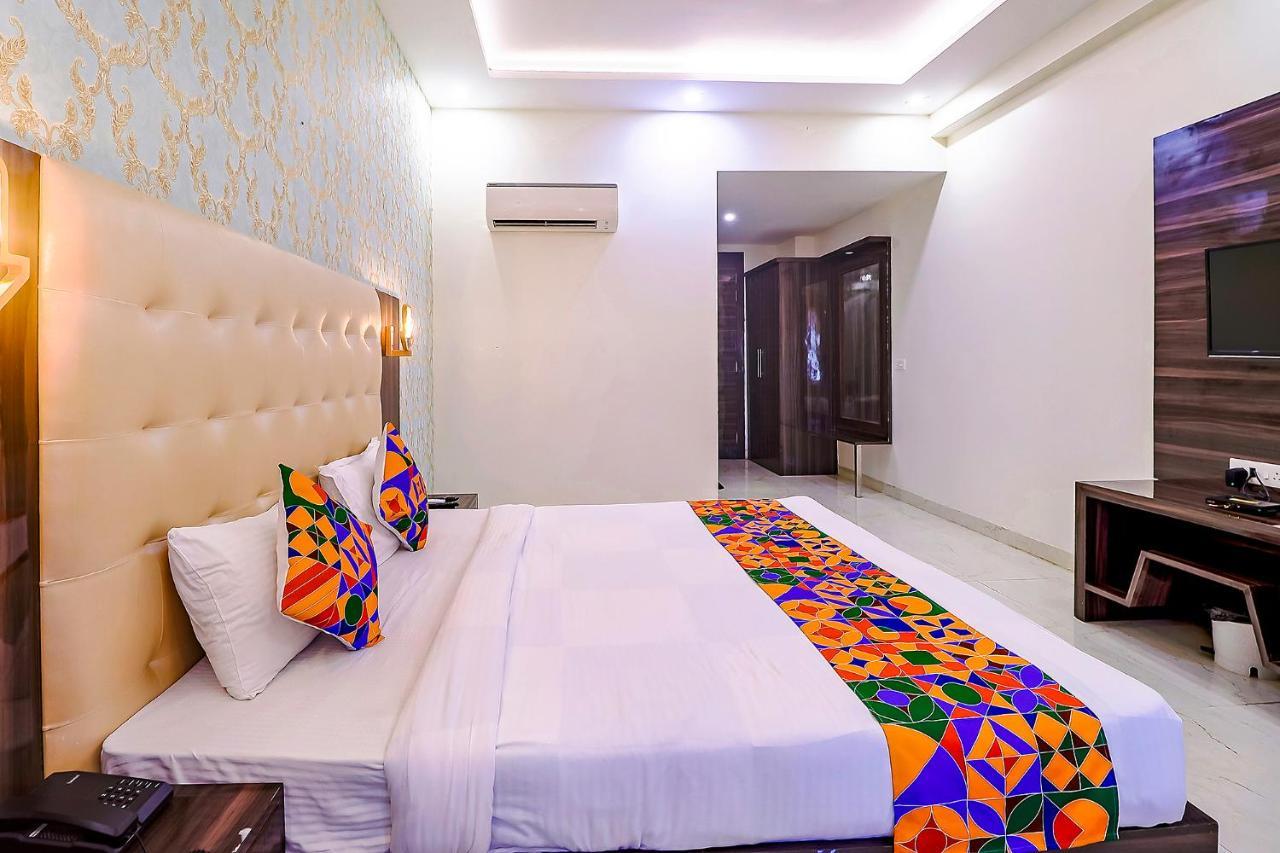 Fabhotel Swess Grand Агра Екстер'єр фото