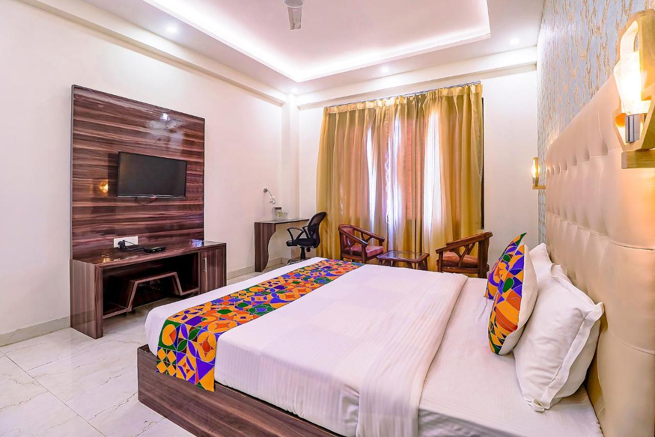 Fabhotel Swess Grand Агра Екстер'єр фото