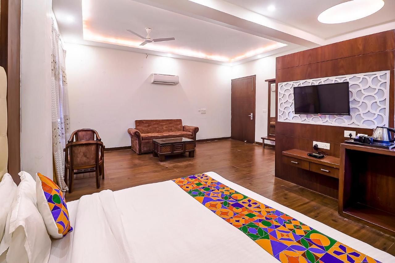 Fabhotel Swess Grand Агра Екстер'єр фото