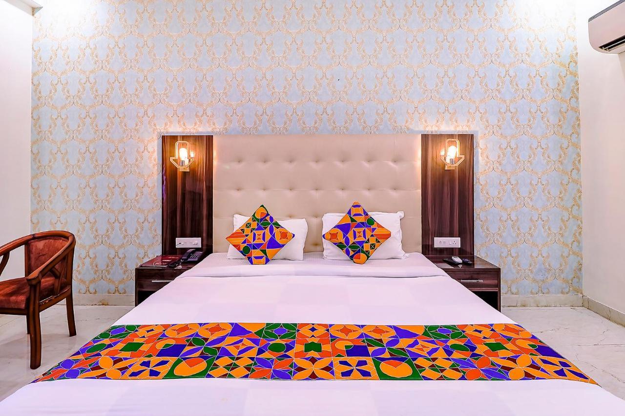 Fabhotel Swess Grand Агра Екстер'єр фото