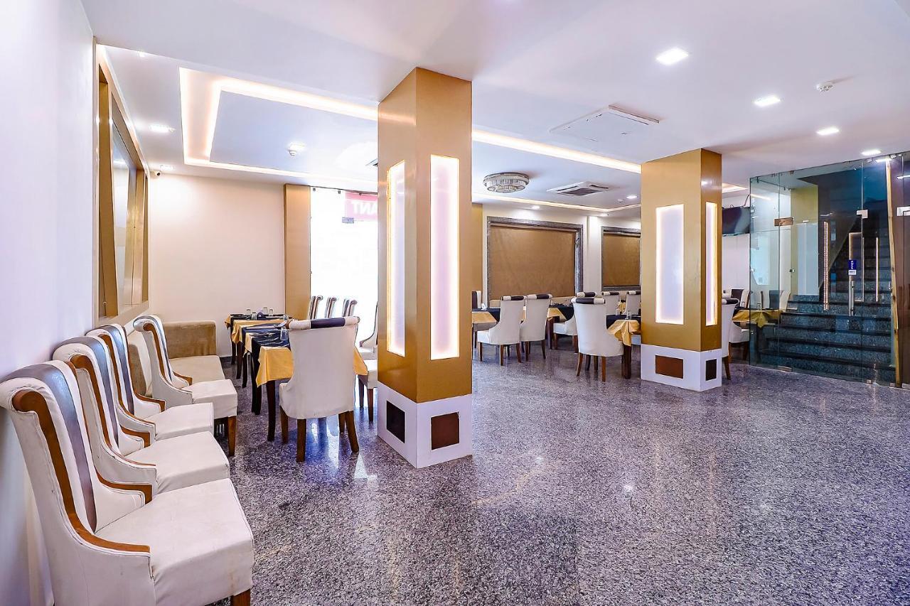 Fabhotel Swess Grand Агра Екстер'єр фото